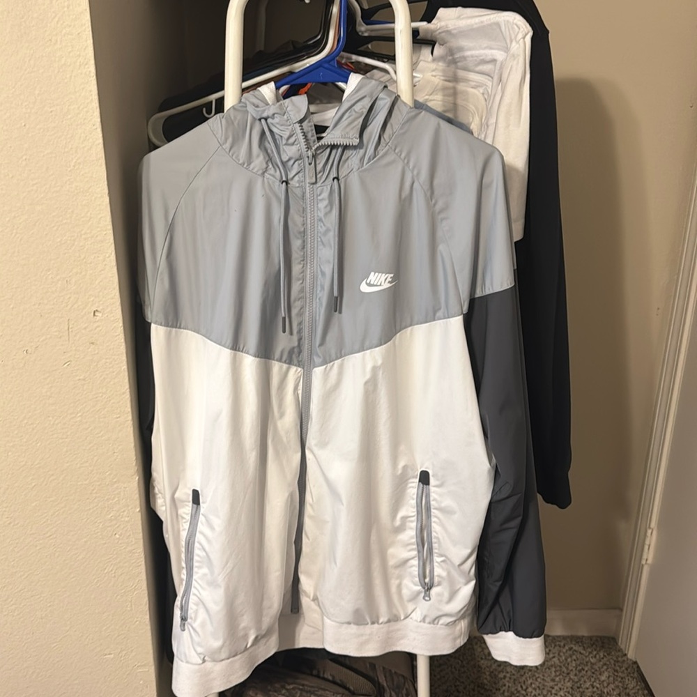 Nike windbreaker